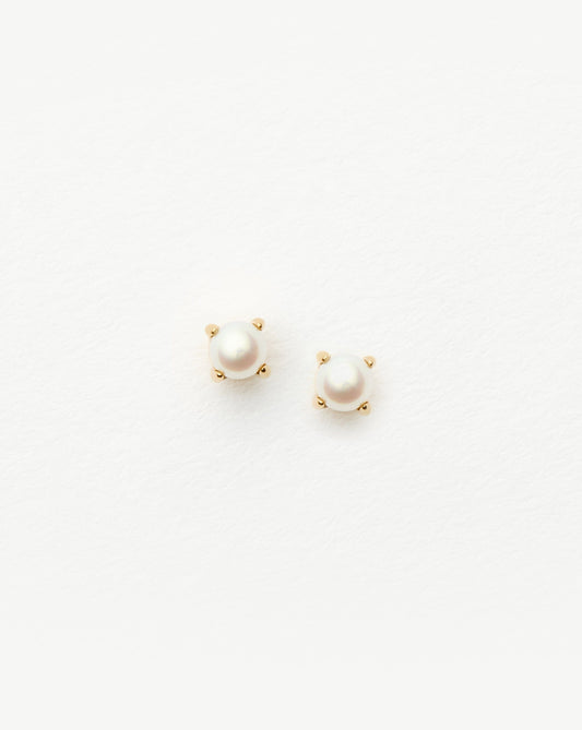 Fine Pearl Stud Earrings | 14ct Solid Gold/Pearl